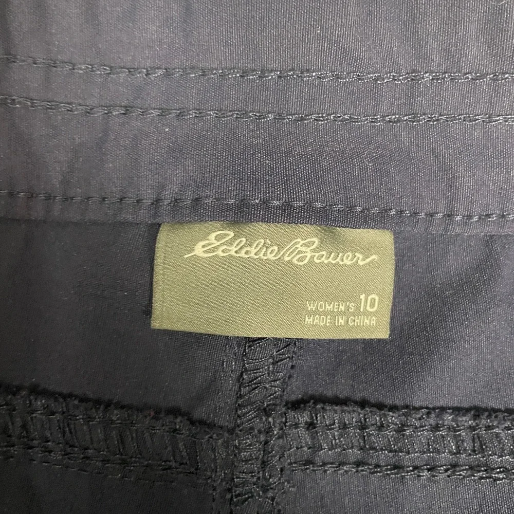 Eddie Bauer Shorts Women 10 Navy Blue Hiking Outdoor Stretch Granola Girl - Picture 5 of 10